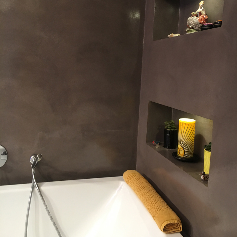 Bagno con Superficie in Resina