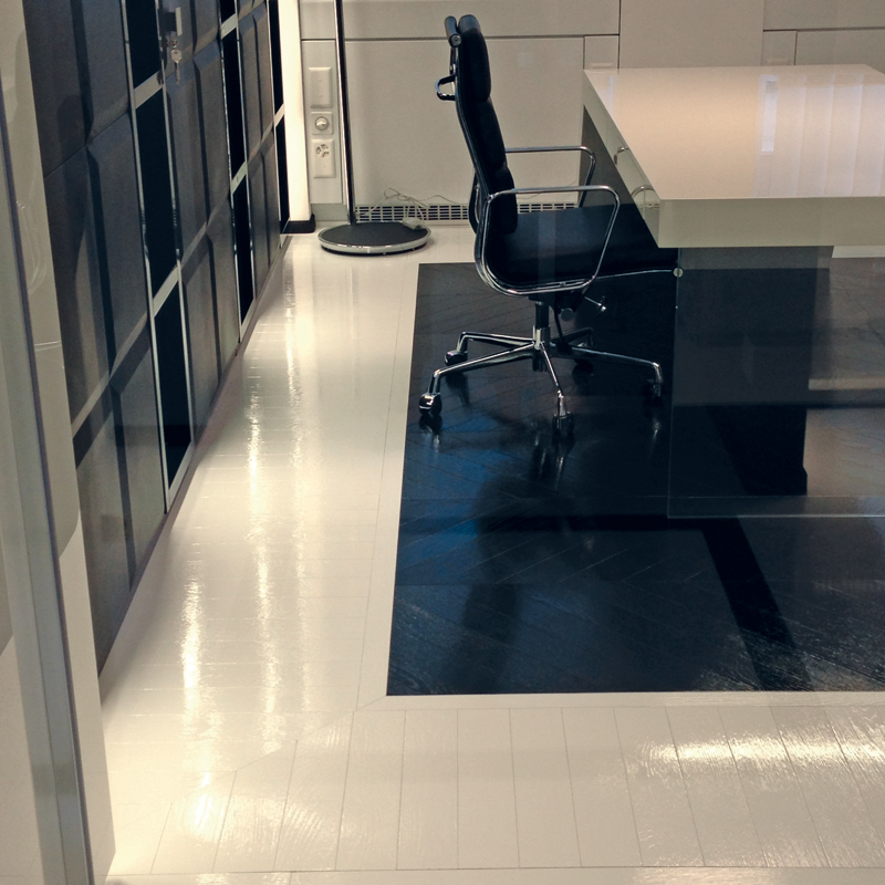 Composizione di Parquet Bianco e Nero