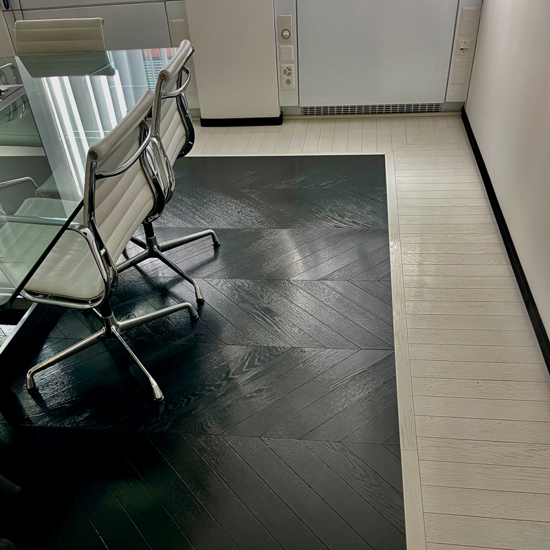 Composizione di Parquet Bianco e Nero